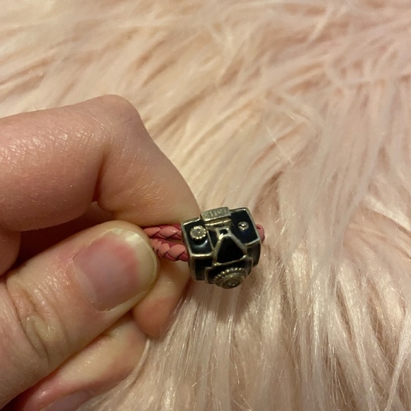 Camera Charm - Picture 2 of 2